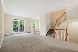 8910 Dawson Manor Dr, Ellicott City, MD 21043 - Photo 4