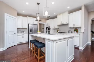 2736 Vardon Ln, Ellicott City, MD 21042 - Photo 4