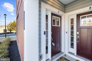 7738 Port Capital Dr, Elkridge, MD 21075 - Photo 8