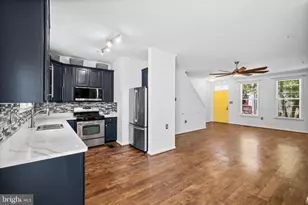 9197 Carriage House Ln, Columbia, MD 21045 - Photo 10