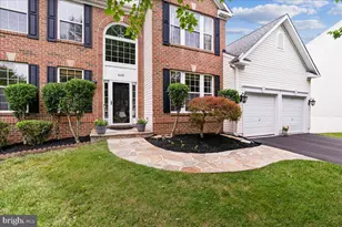 8608 Lawrence Mill Ct, Ellicott City, MD 21043 - Photo 2