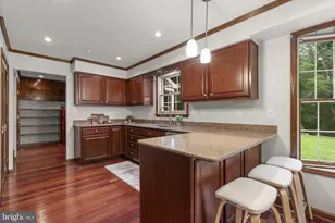 10054 Green Clover Dr, Ellicott City, MD 21042 - Photo 10