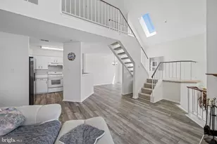 7649 Stony Creek Ln, Ellicott City, MD 21043 - Photo 2