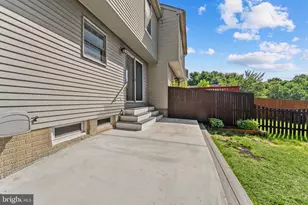 6300 Wimbledon Ct, Elkridge, MD 21075 - Photo 4