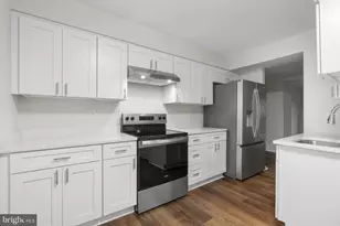 7215 Talisman Ln, Columbia, MD 21045 - Photo 2