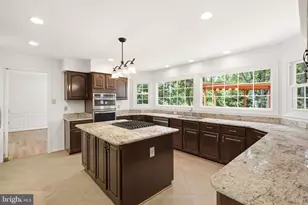 10209 Lawnmarket Ct, Ellicott City, MD 21042 - Photo 16