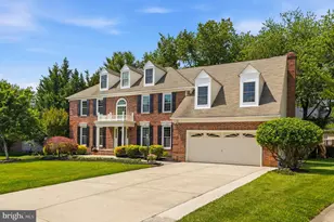 10209 Lawnmarket Ct, Ellicott City, MD 21042 - Photo 2