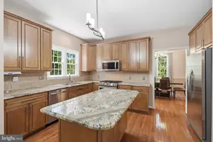 2704 Glenwood Ct, Ellicott City, MD 21042 - Photo 12