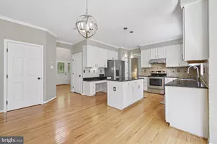 6927 Mystic Woods Way, Columbia, MD 21044 - Photo 4