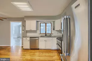 8301 Whitebark Ct, Ellicott City, MD 21043 - Photo 10
