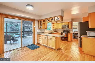 10048 Century Drive, Ellicott City, MD 21042 - Photo 16