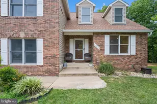 10421 Rosemont Dr, Laurel, MD 20723 - Photo 2