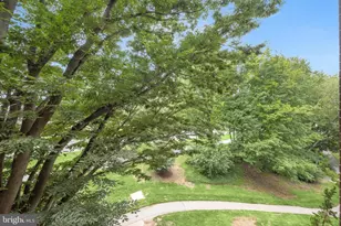 10850 Green Mountain Cir, Columbia, MD 21044 - Photo 24