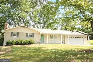 4805 S Haven Dr, Ellicott City, MD 21043 - Photo 2