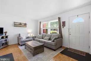5460 Gloucester Rd, Columbia, MD 21044 - Photo 10
