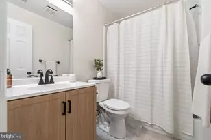 9175 Carriage House Ln, Columbia, MD 21045 - Photo 18