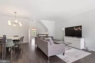 9175 Carriage House Ln, Columbia, MD 21045 - Photo 4