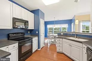 8245 Stone Crop Dr, Ellicott City, MD 21043 - Photo 12
