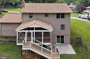 4678 Stallion Ct, Ellicott City, MD 21043 - Photo 2