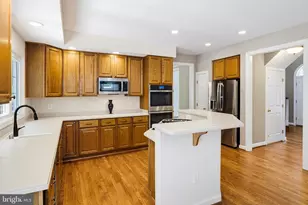 3329 Governor Henry Ct, Ellicott City, MD 21043 - Photo 12