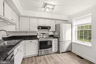 8273 Mary Lee Ln, Laurel, MD 20723 - Photo 4