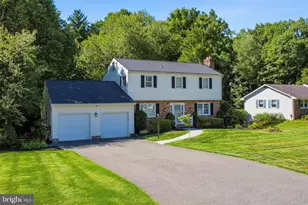 10217 Green Clover Dr, Ellicott City, MD 21042 - Photo 2