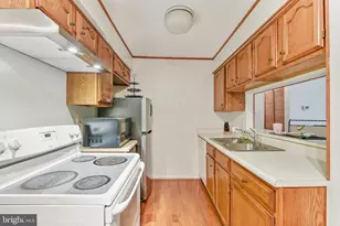 6025 Rock Glen Dr, Elkridge, MD 21075 - Photo 8