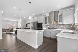 8017 Potter Pl, Elkridge, MD 21075 - Photo 4