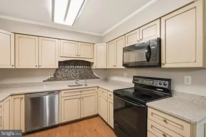 6717 Sewells Orchard Drive, Columbia, MD 21045 - Photo 10