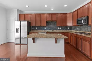 8852 Purple Iris Ln, Elkridge, MD 21075 - Photo 16