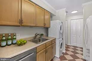 8513 Falls Run Rd, Ellicott City, MD 21043 - Photo 10