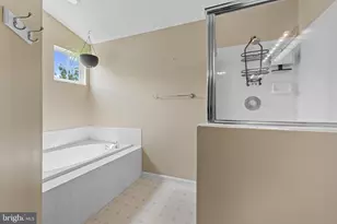 6074 Avalon Dr SE, Elkridge, MD 21075 - Photo 16