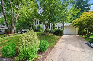 9229 Crazyquilt Ct, Columbia, MD 21045 - Photo 2