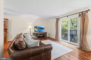 9752 Summer Park Ct, Columbia, MD 21046 - Photo 16