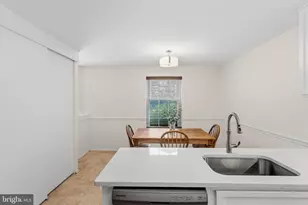 9752 Summer Park Ct, Columbia, MD 21046 - Photo 10