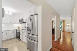 9752 Summer Park Ct, Columbia, MD 21046 - Photo 6