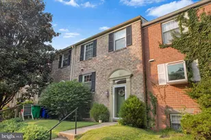 9752 Summer Park Ct, Columbia, MD 21046 - Photo 2