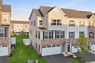8115 Primrose Ln, Laurel, MD 20723 - Photo 2