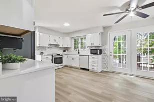 8208 Weston Dr, Ellicott City, MD 21043 - Photo 16