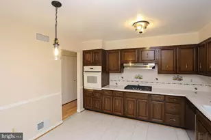 3229 Ramblewood Rd, Ellicott City, MD 21042 - Photo 6