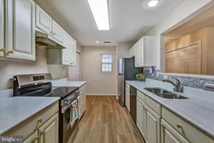 5844 Wyndham Cir, Columbia, MD 21044 - Photo 8