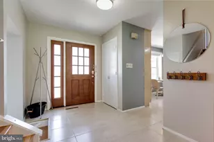 10037 Century Dr, Ellicott City, MD 21042 - Photo 6