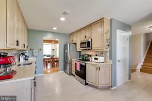 10037 Century Dr, Ellicott City, MD 21042 - Photo 12