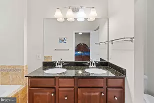 8056 Locust Mill St, Ellicott City, MD 21043 - Photo 10