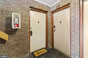 8721 Hayshed Ln, Columbia, MD 21045 - Photo 2