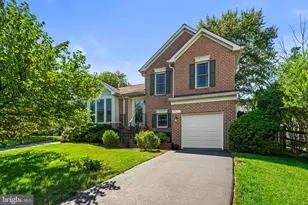 9543 Ridgeview Dr, Columbia, MD 21046 - Photo 1