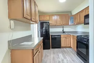 9645 White Acre Rd, Columbia, MD 21045 - Photo 8