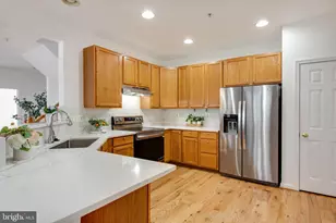7111 Silverleaf Oak Rd, Elkridge, MD 21075 - Photo 10