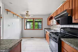 6251 Parallel Ln, Columbia, MD 21045 - Photo 8