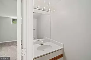 8604 John Ellicott Ct, Ellicott City, MD 21043 - Photo 28